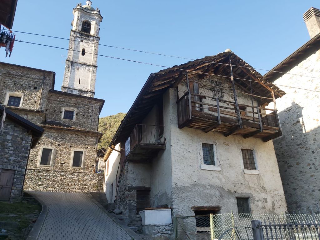 Rustico o Porzione di Casa a Livo